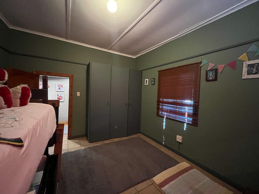 4 Bedroom Property for Sale in Kanoneiland Northern Cape